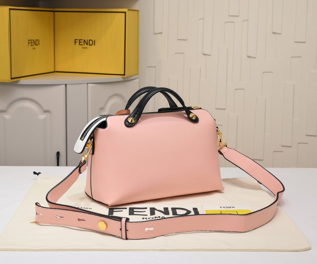B12X43F132 Popular leather bag 