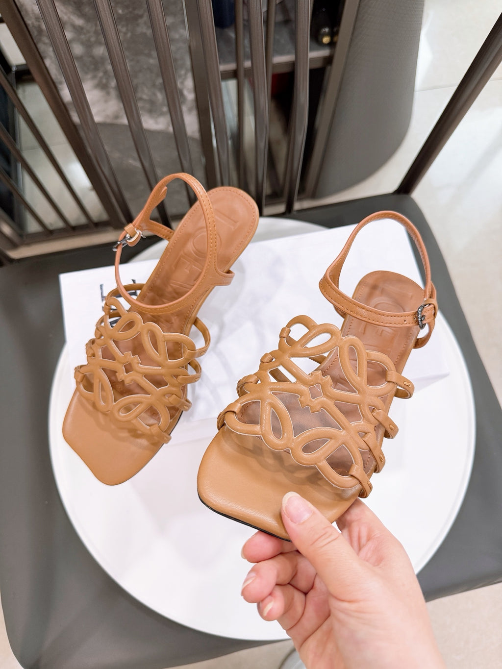 Z2R76A12 Popular high-quality  leather shoes