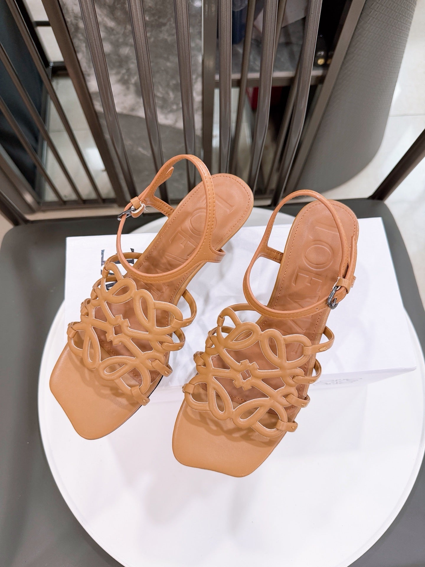 Z2R76A12 Popular high-quality  leather shoes