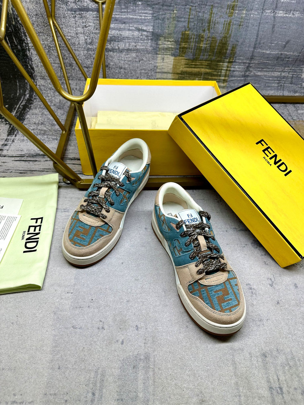 Z2N95F14 Popular high-quality shoes