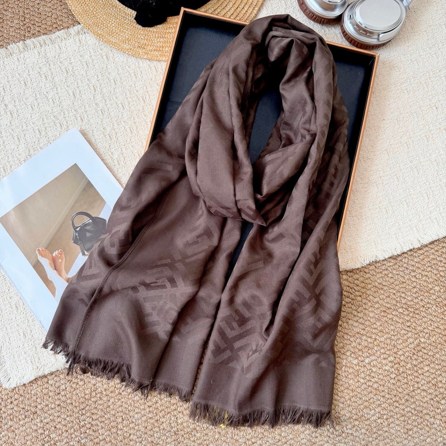 W1N36F16 Popular Silk Scarve