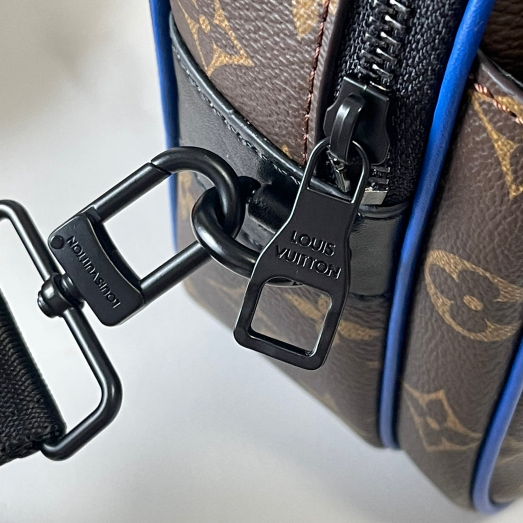 B1W15E38 Popular  leather bag
