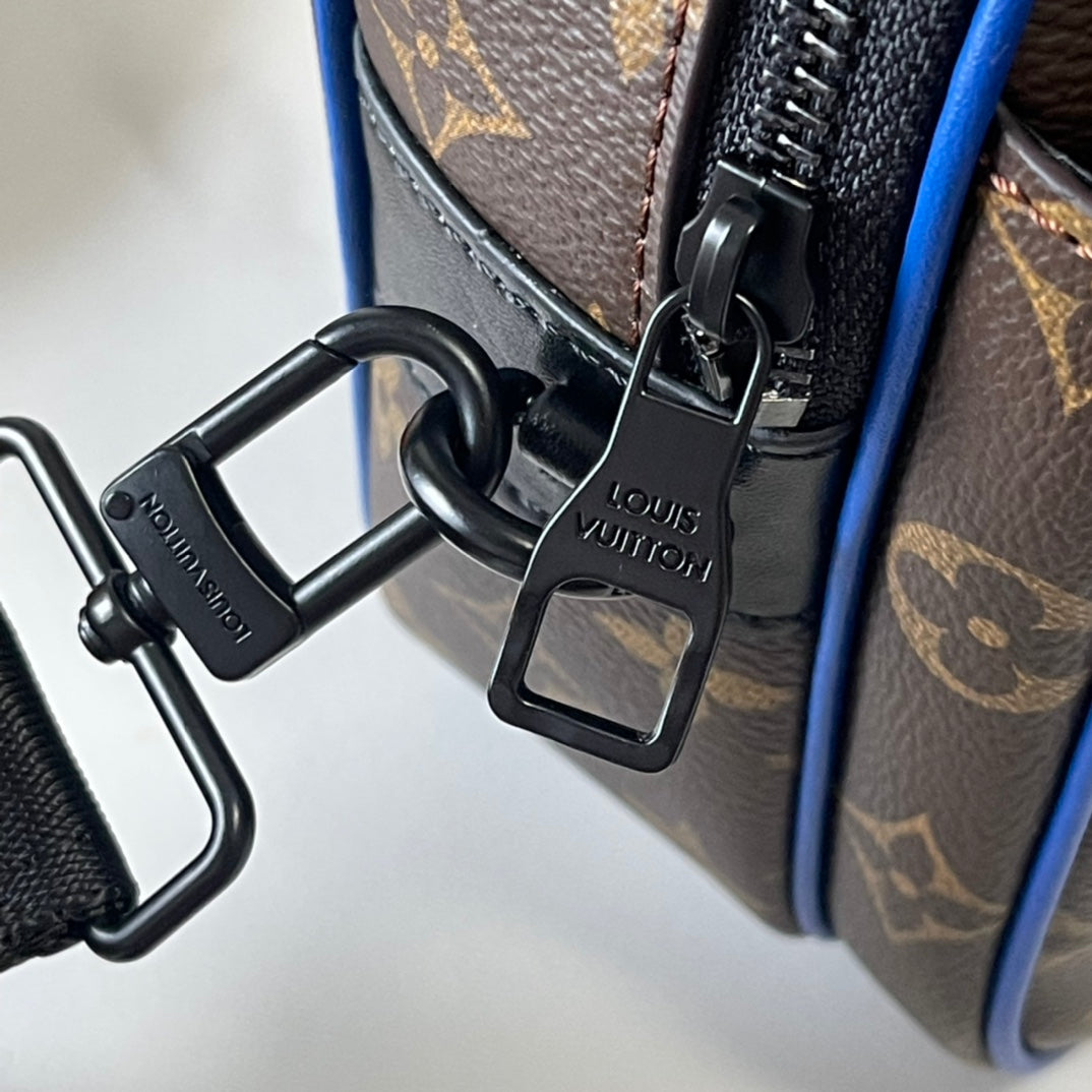 B1W15E38 Popular  leather bag