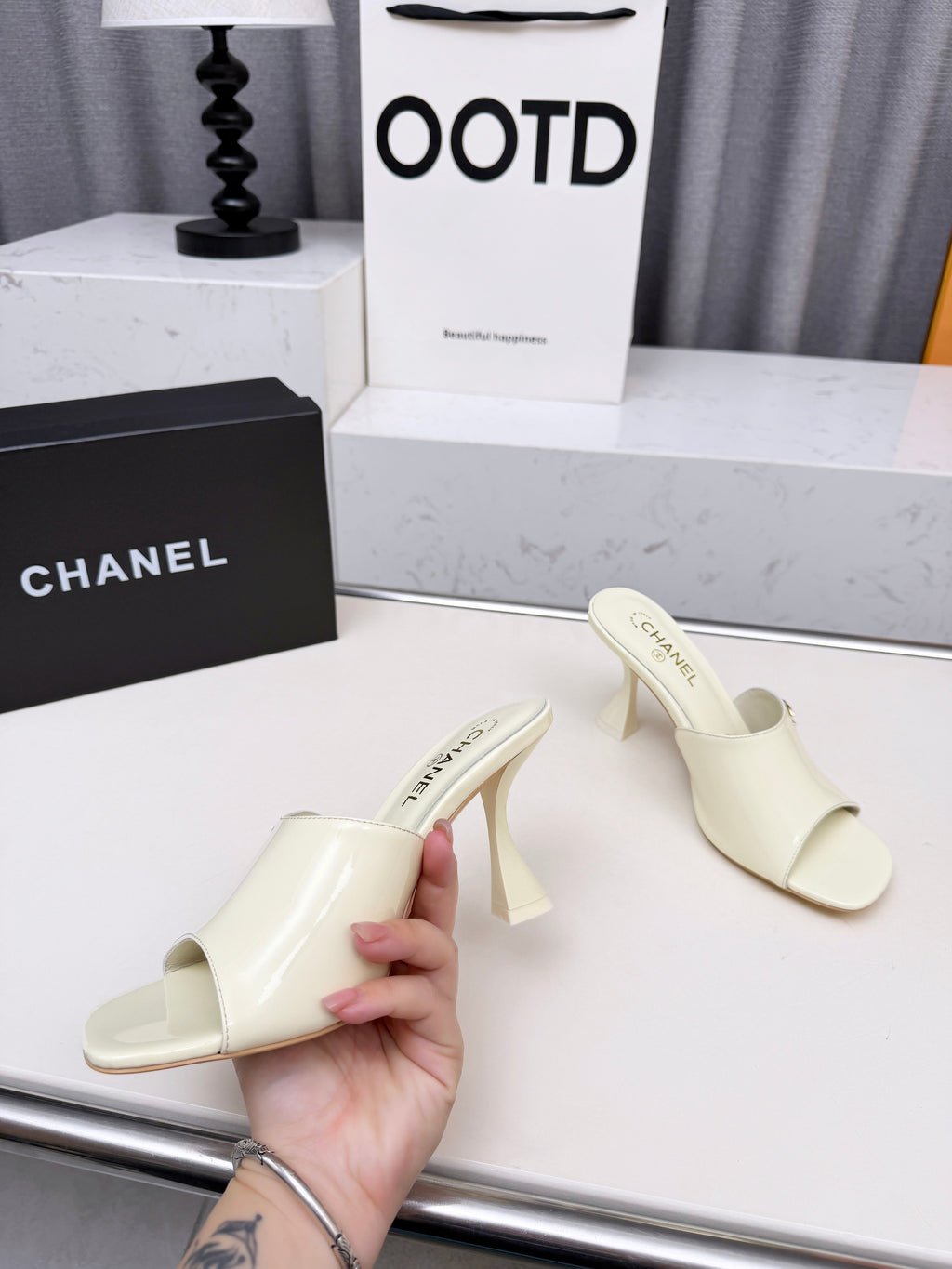 Z2X66C46 Popular leather High heels