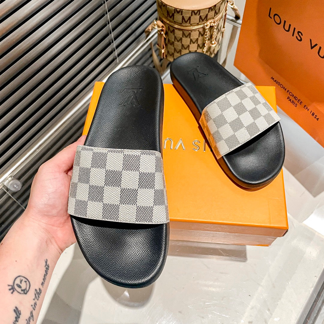 Z1Z54E195 Popular Slippers