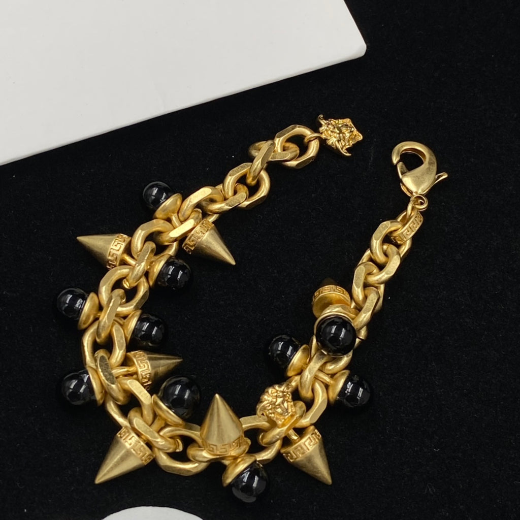 X1Q85V371X Popular Necklaces. Bracelets