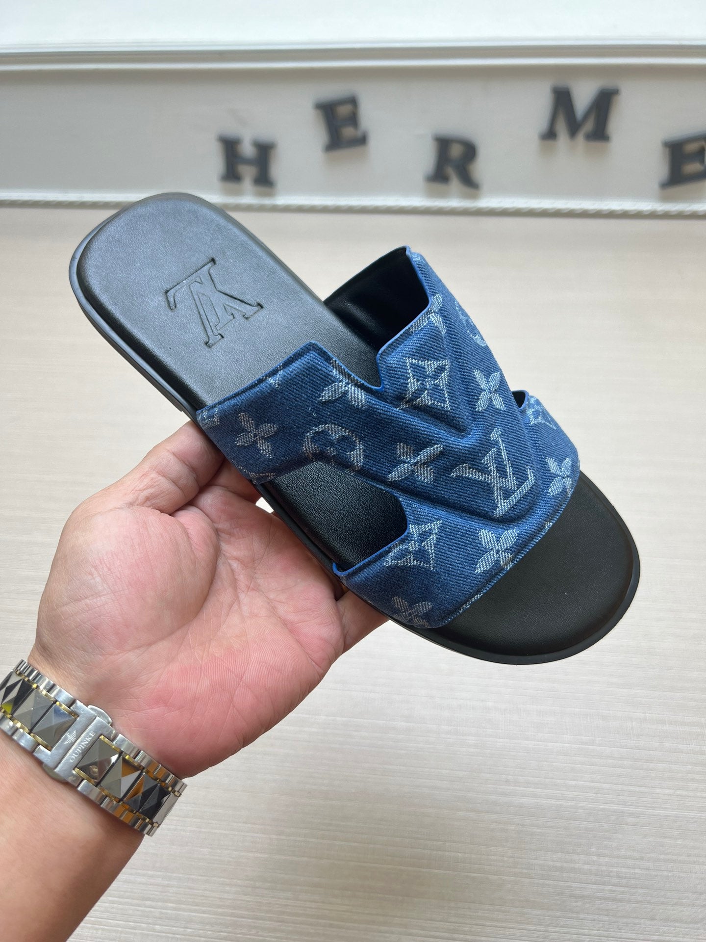 Z5ZE32 Popular slippers