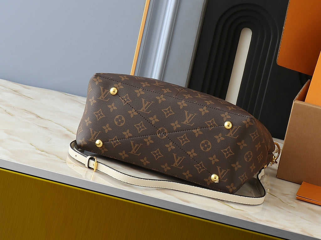 B1W35E115 Popular leather bag