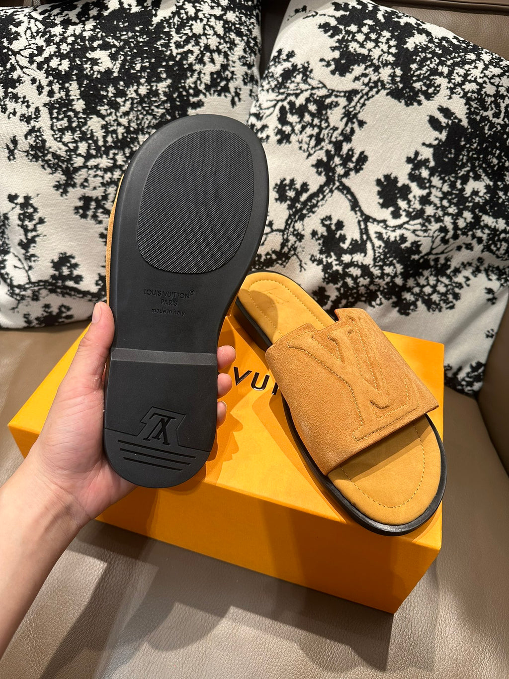 Z2Z85E25  Popular leather Shoes