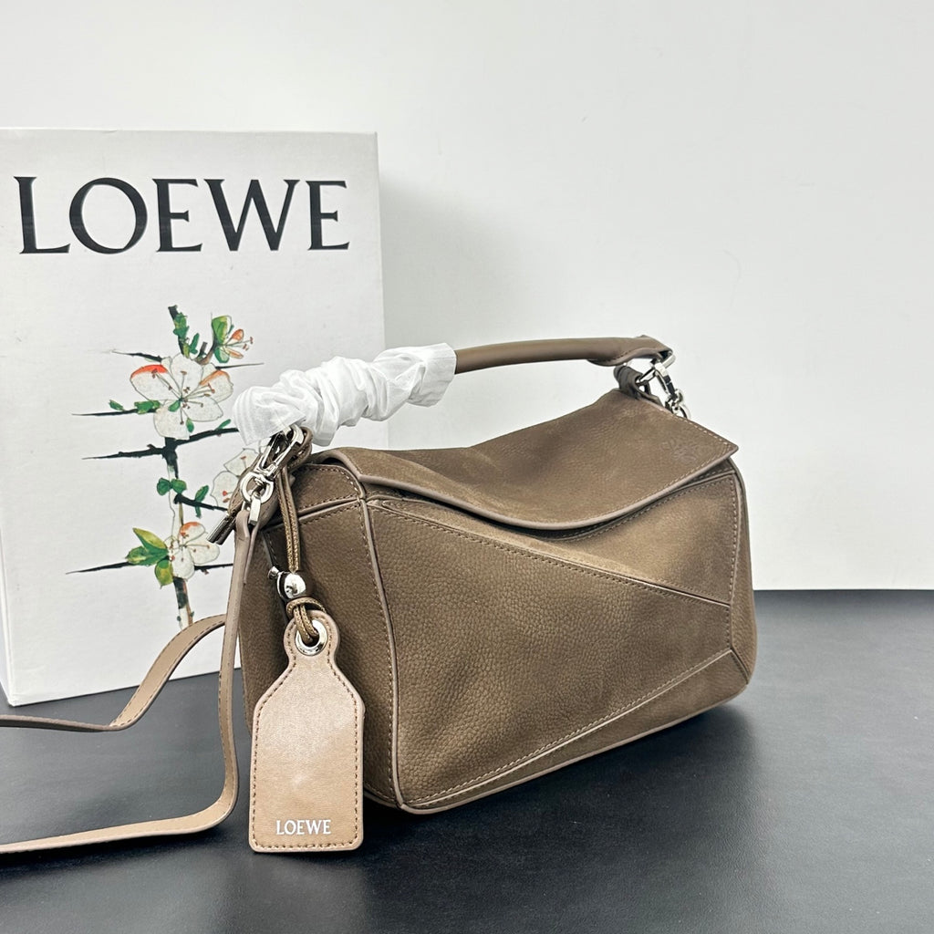 B1R46A10 Popular leather bag
