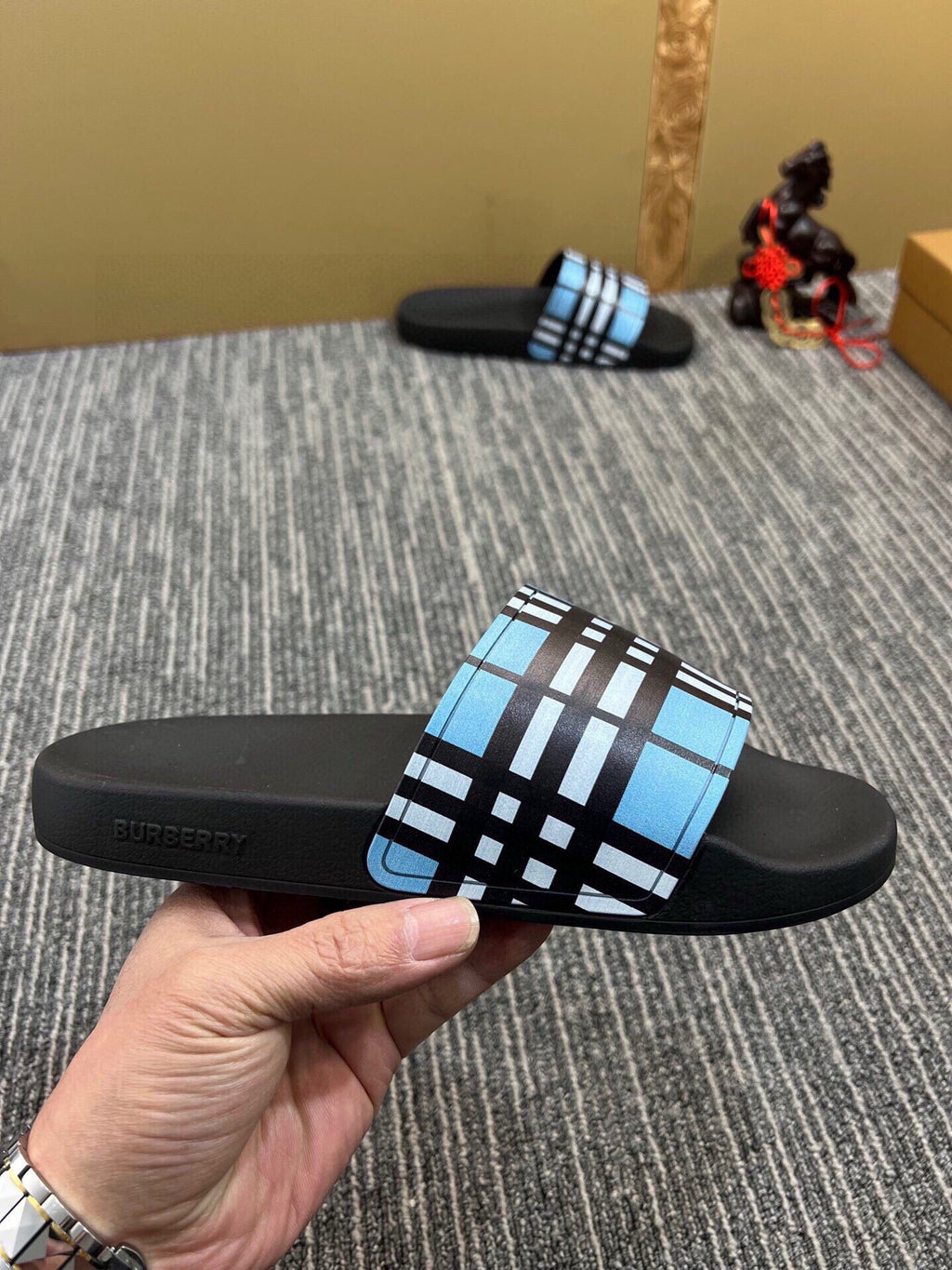 Z5Z35R257 Popular Slippers