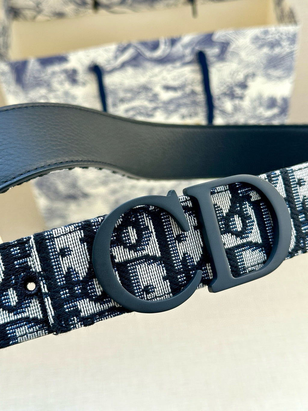 P1R55D207 Popular  High quality belt With full package
