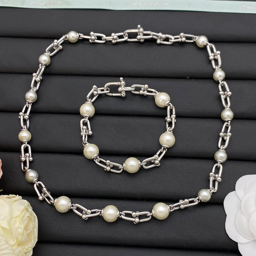 X1Q85T40X Popular Necklace, Bracelets