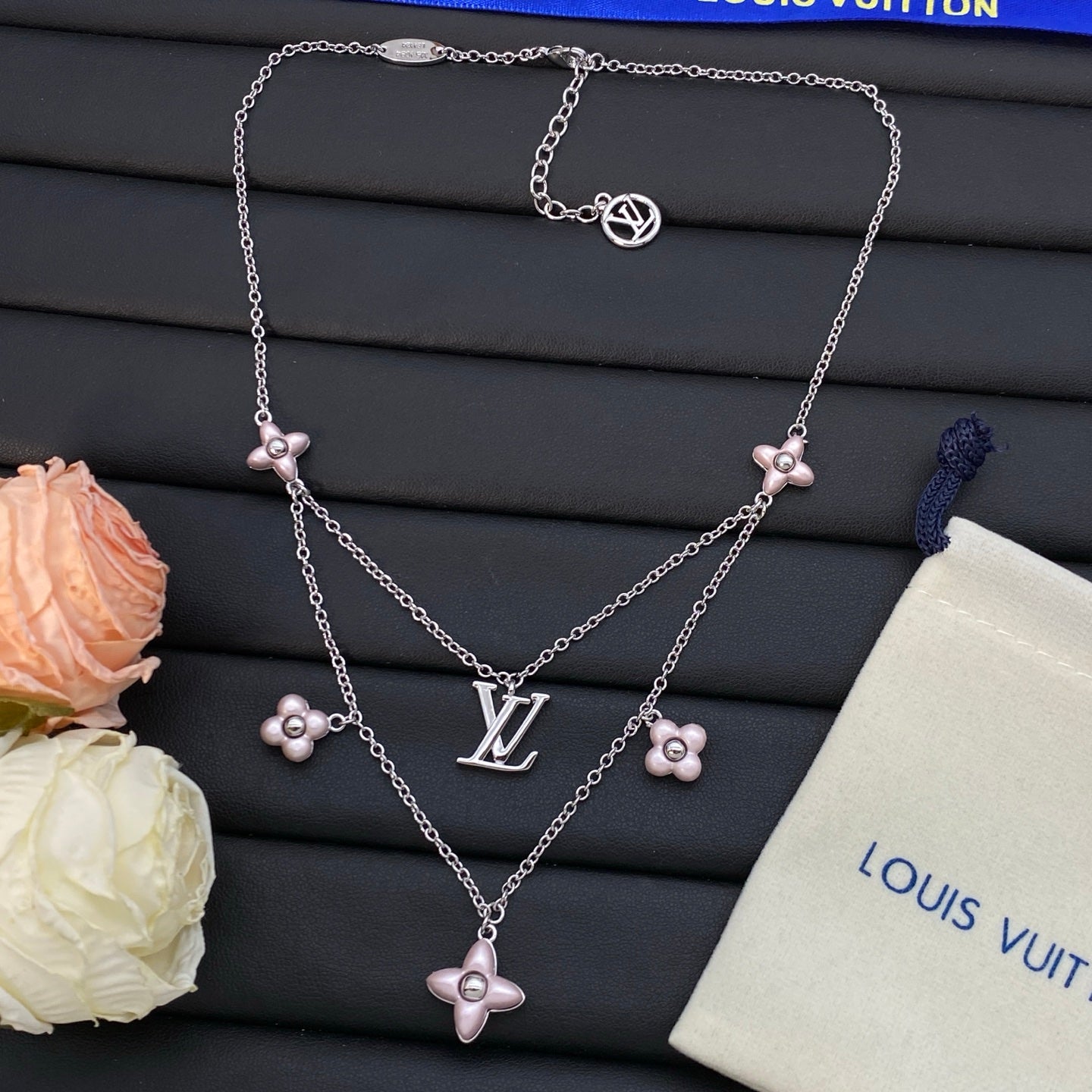 X1Q85E131X Popular Necklace