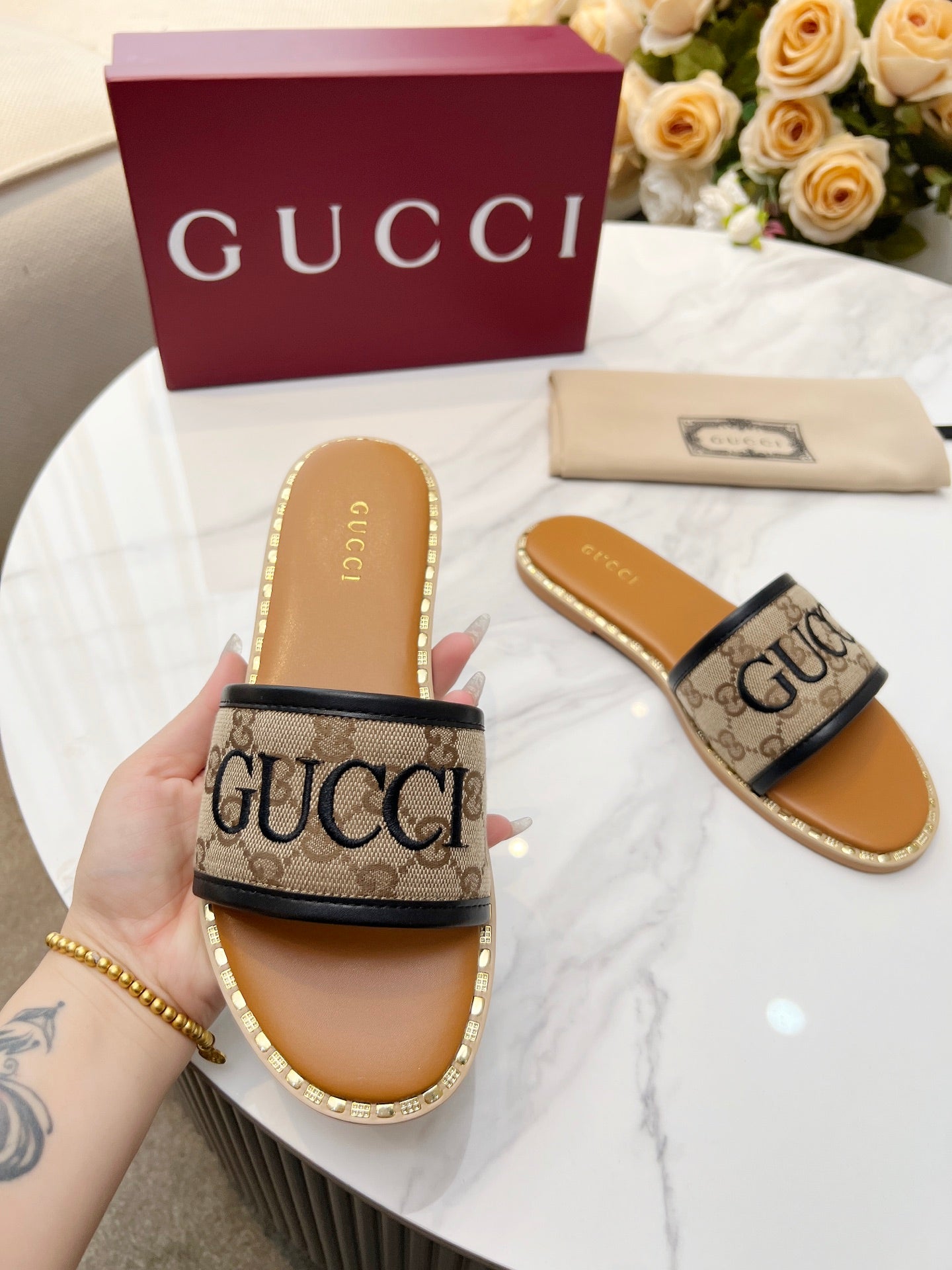 Z2Q55B29 Popular high-quality  Shoes