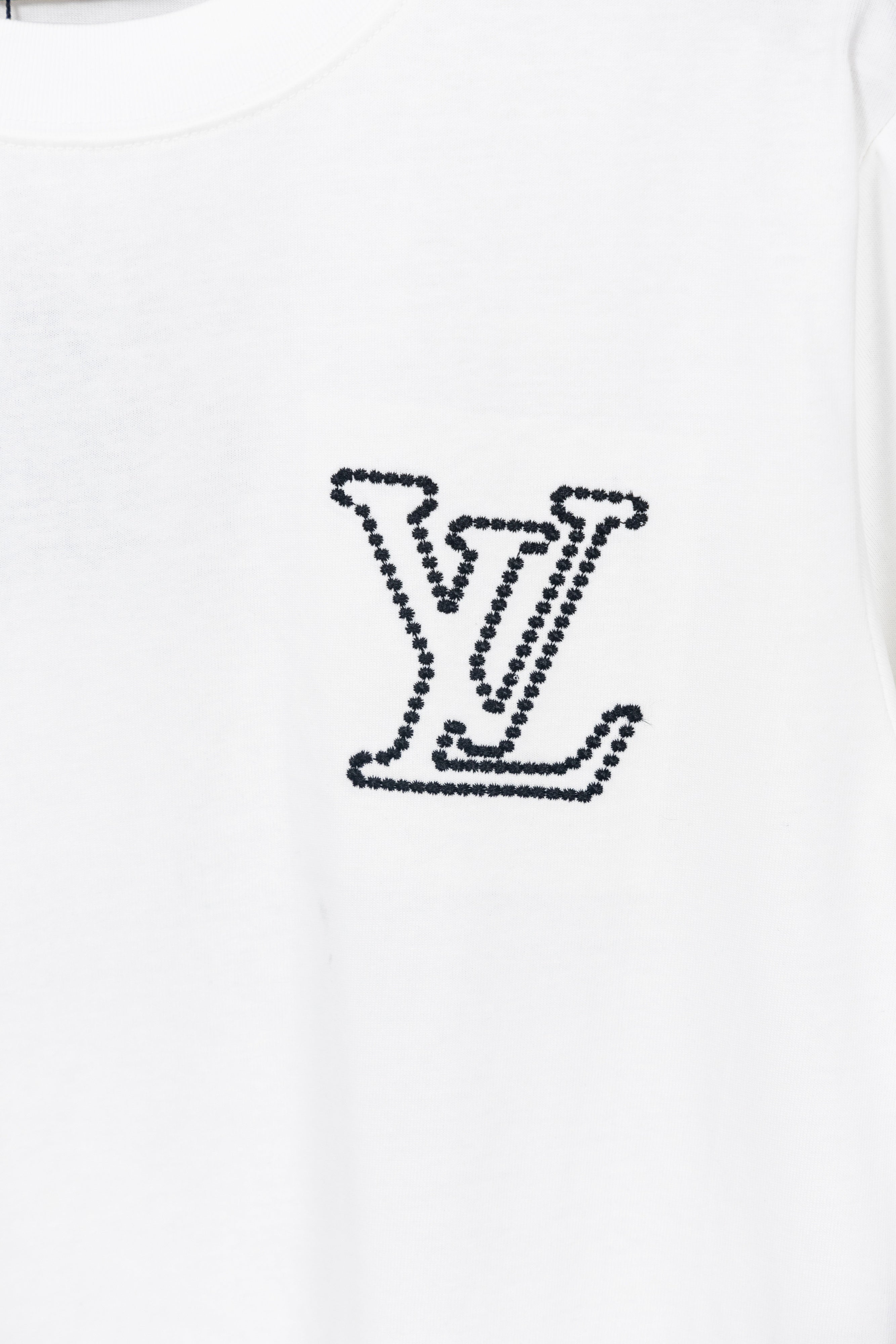 U1P36E125 Popular T-shirts