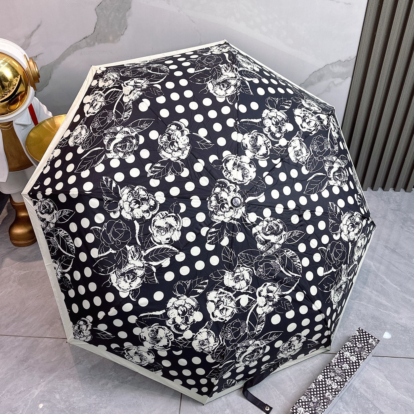 J1R85C31 Popular UV resistant umbrella