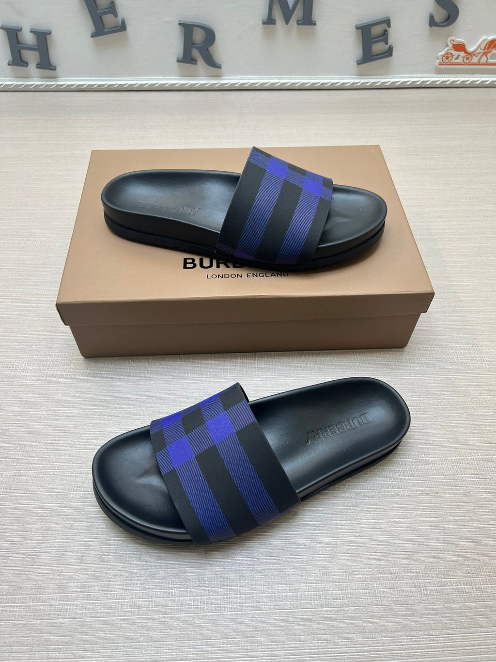 Z5ZR119 Popular slippers