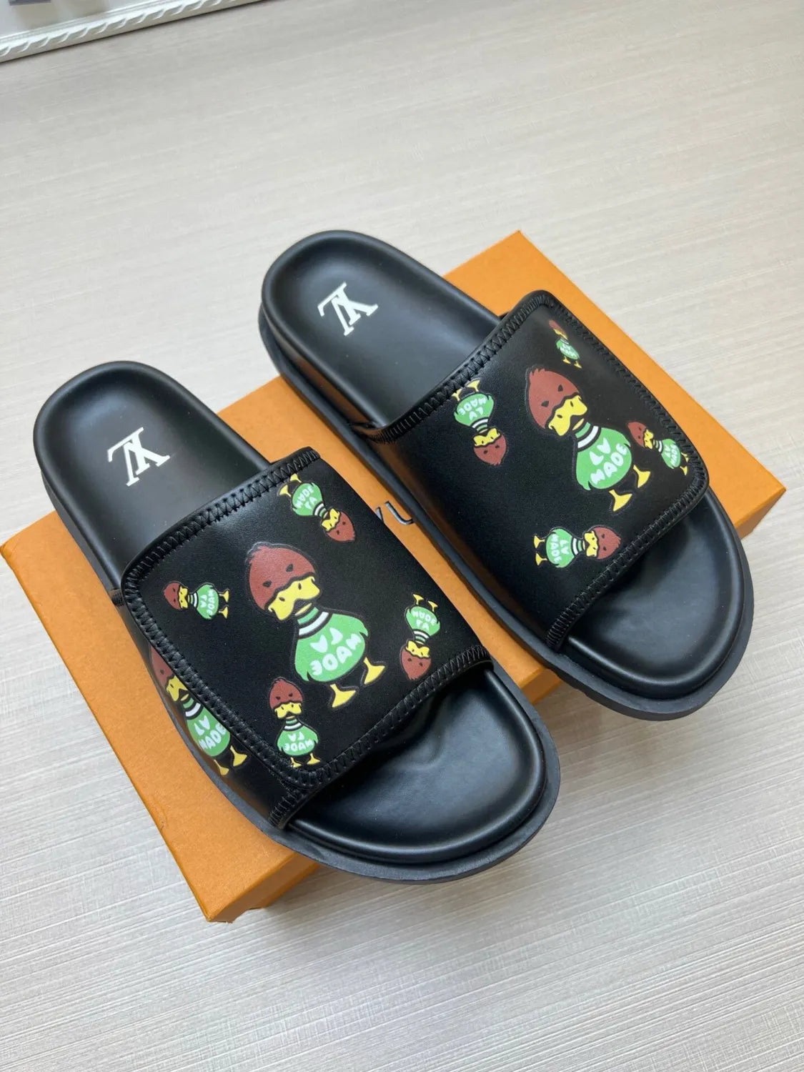 Z5WE248 Popular Slippers