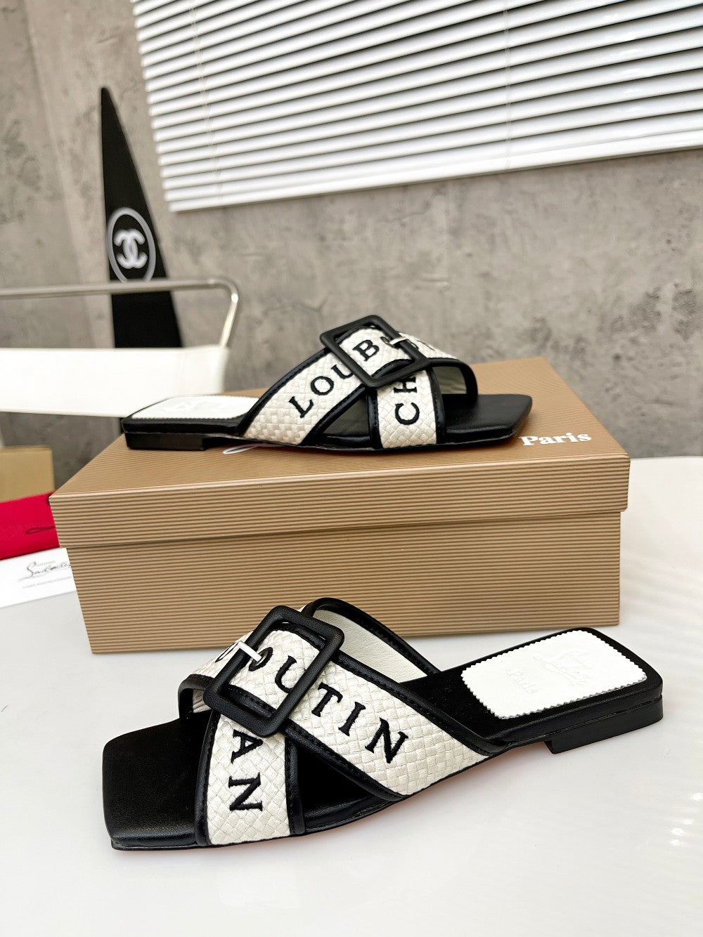 Z2ZA43 Popular leather Slippers