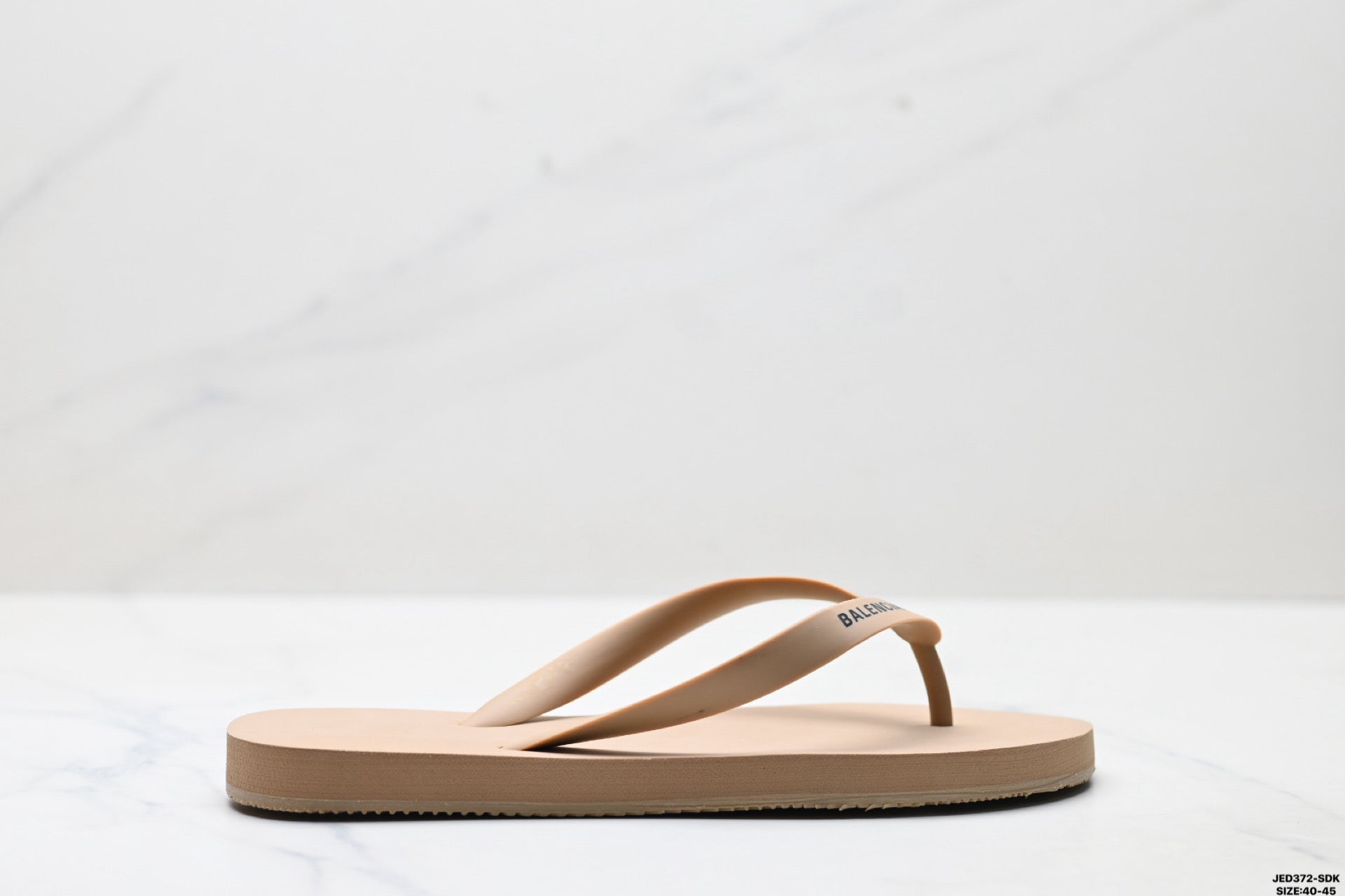 Z4R85J30  Popular shoes