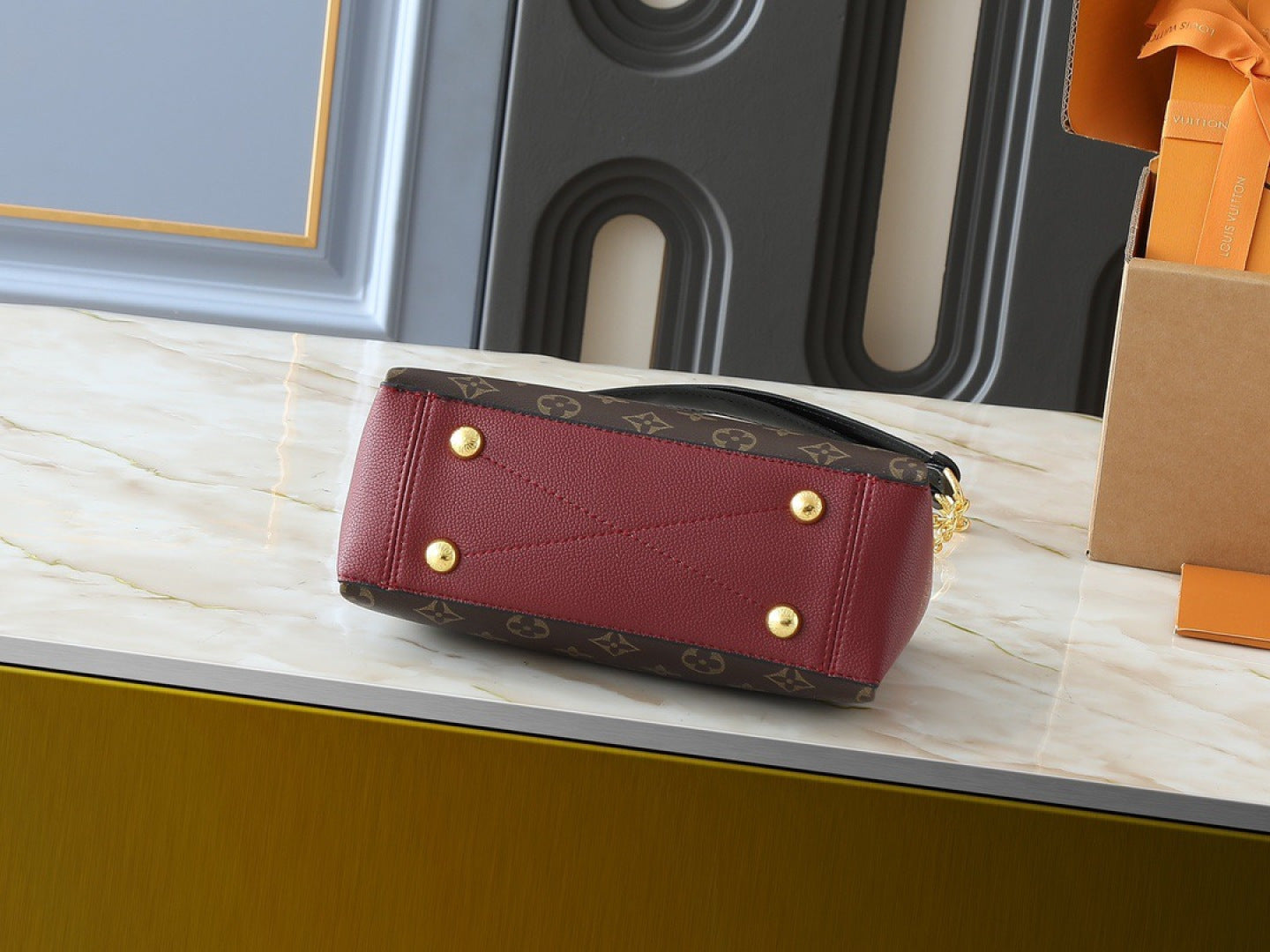 B1P36E75 Popular leather bag