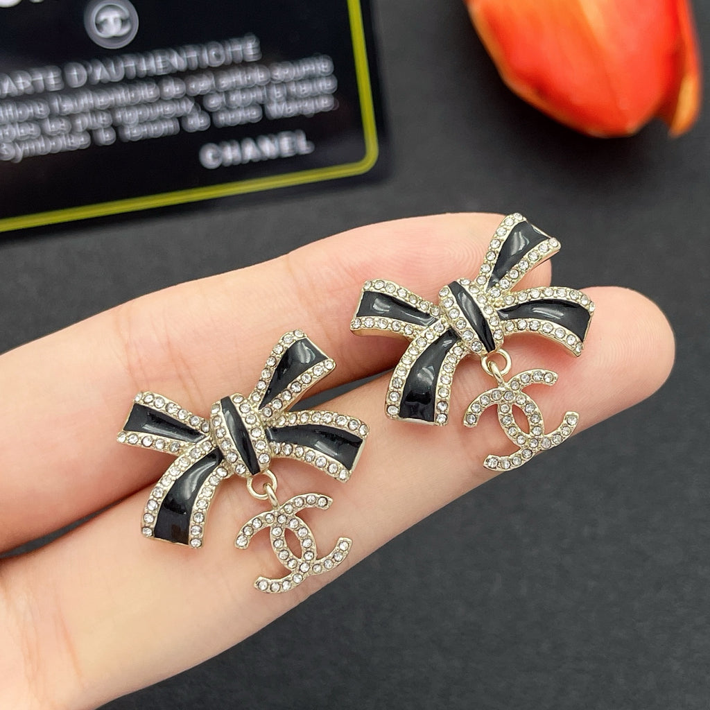 X1Z95C28E Popular Earrings