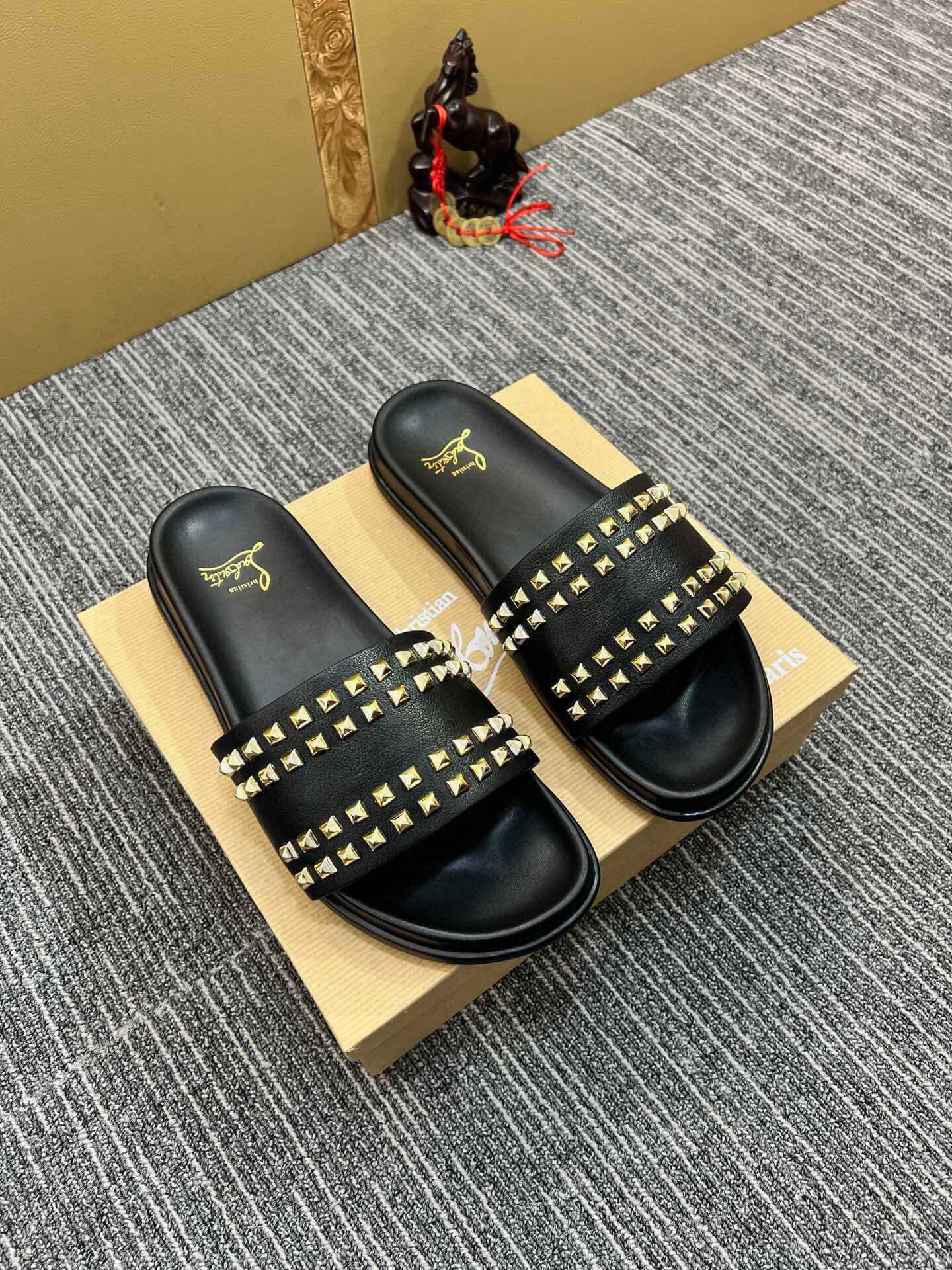 Z5ZA126 Popular slippers