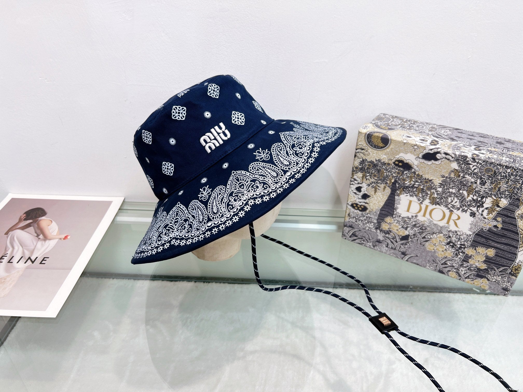 M1Q85A82 Popular hats