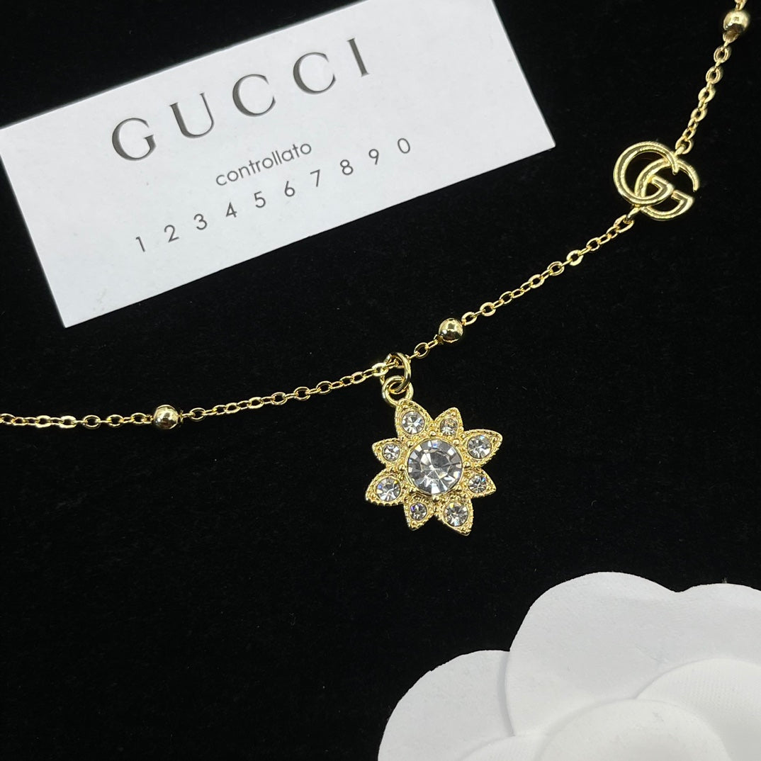 X1R75B27X Popular   Necklaces .
