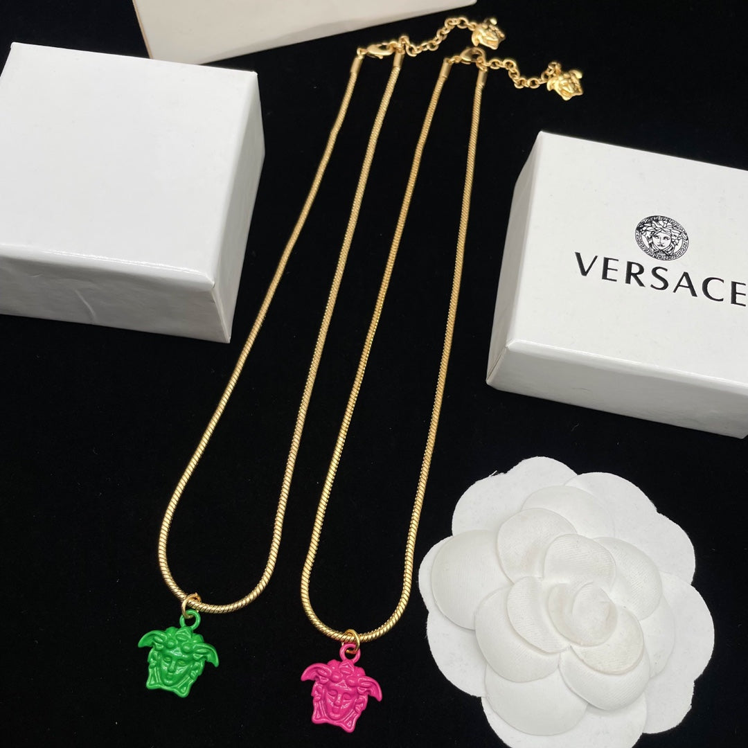 X1R75V64X Popular  Necklaces