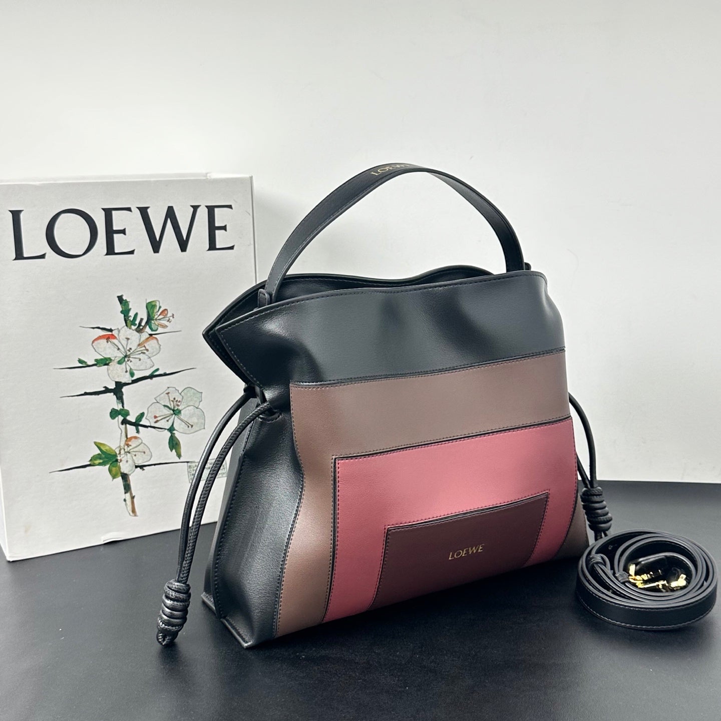 B1R46A13 Popular leather bag