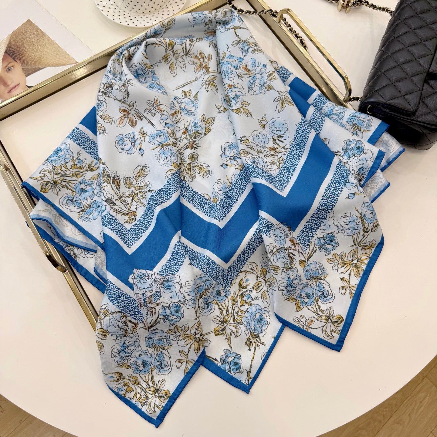 W1N36D17 Popular Silk Scarve
