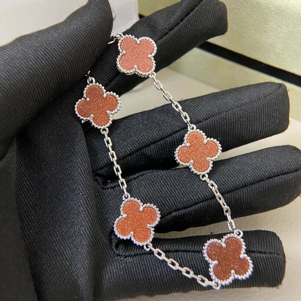 X5Q85VA231X Popular Necklace. Bracelets