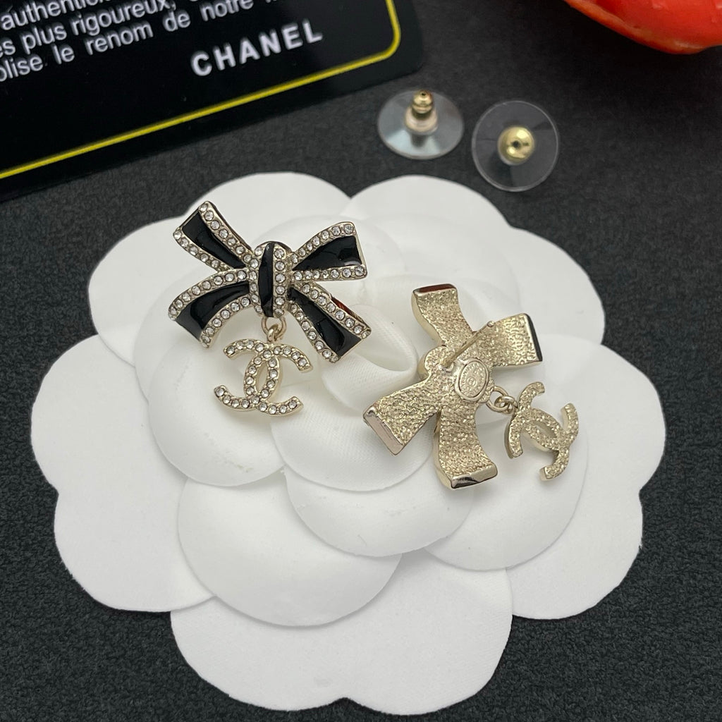 X1Z95C28E Popular Earrings