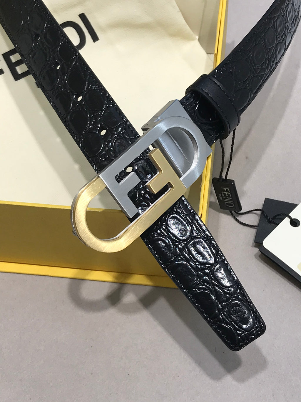 P1Q64F91 Popular  High quality belt With full package