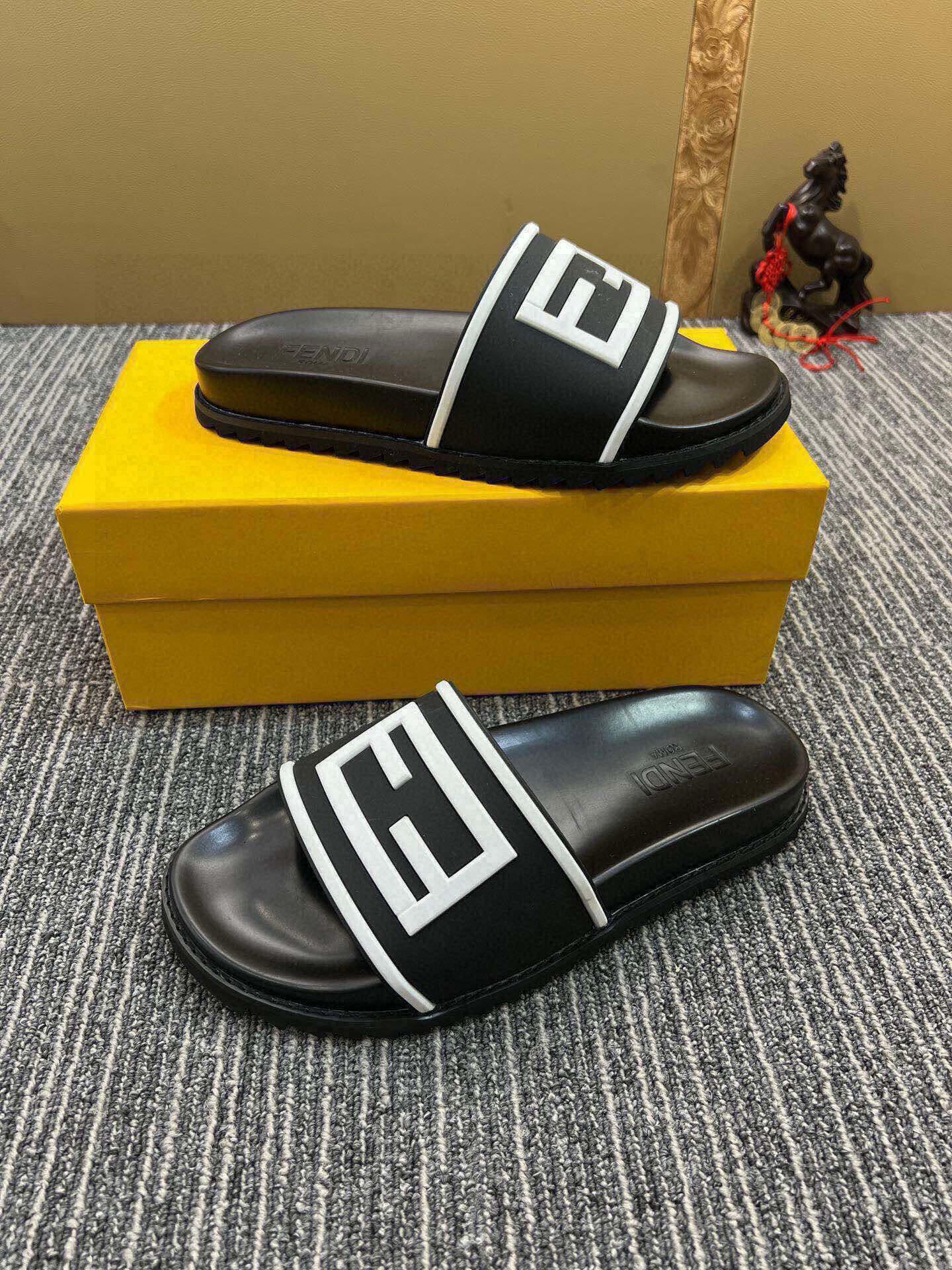 Z5Z35F286 Popular Slippers