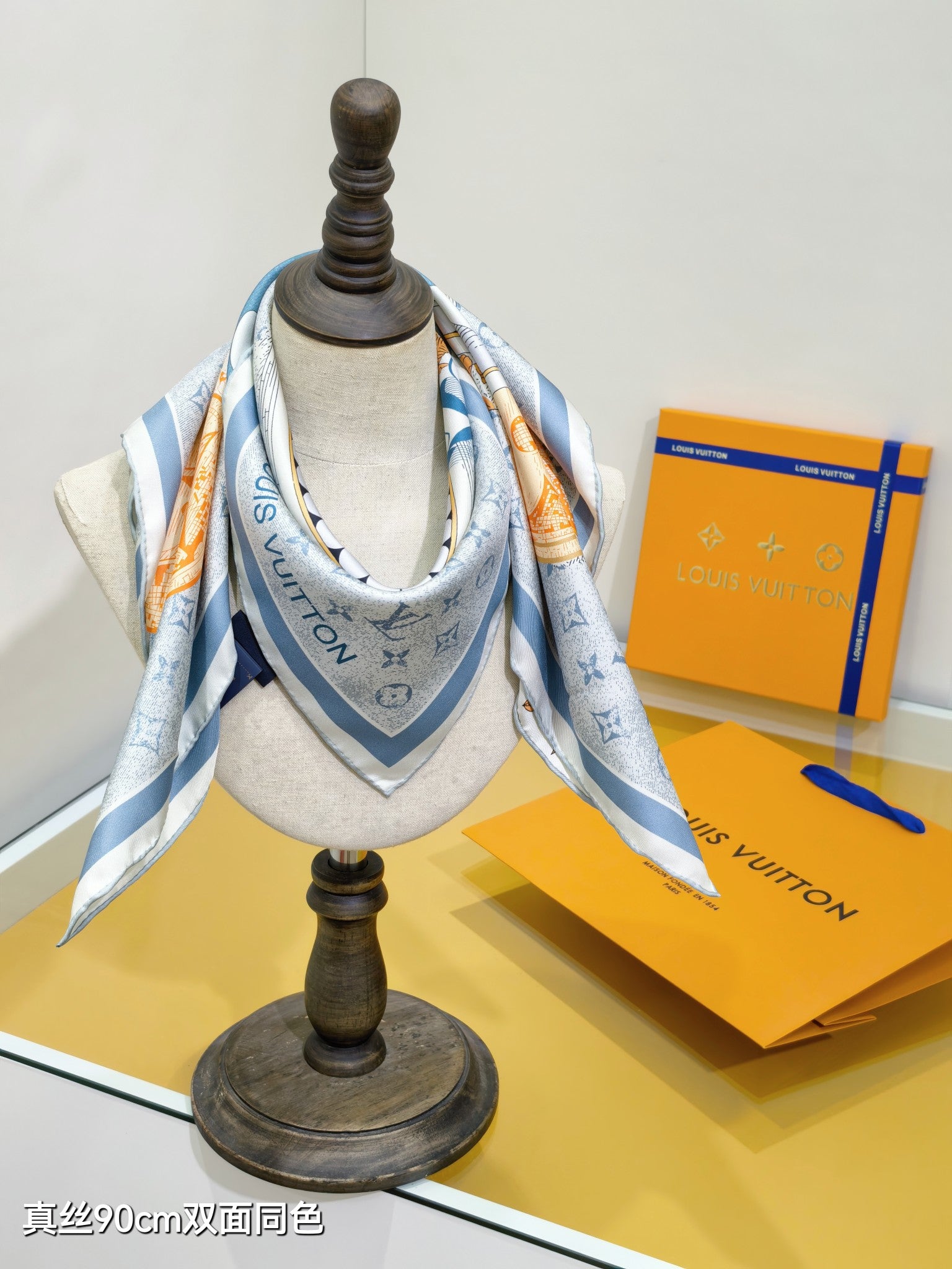 W1N55E59 Popular Silk Scarve