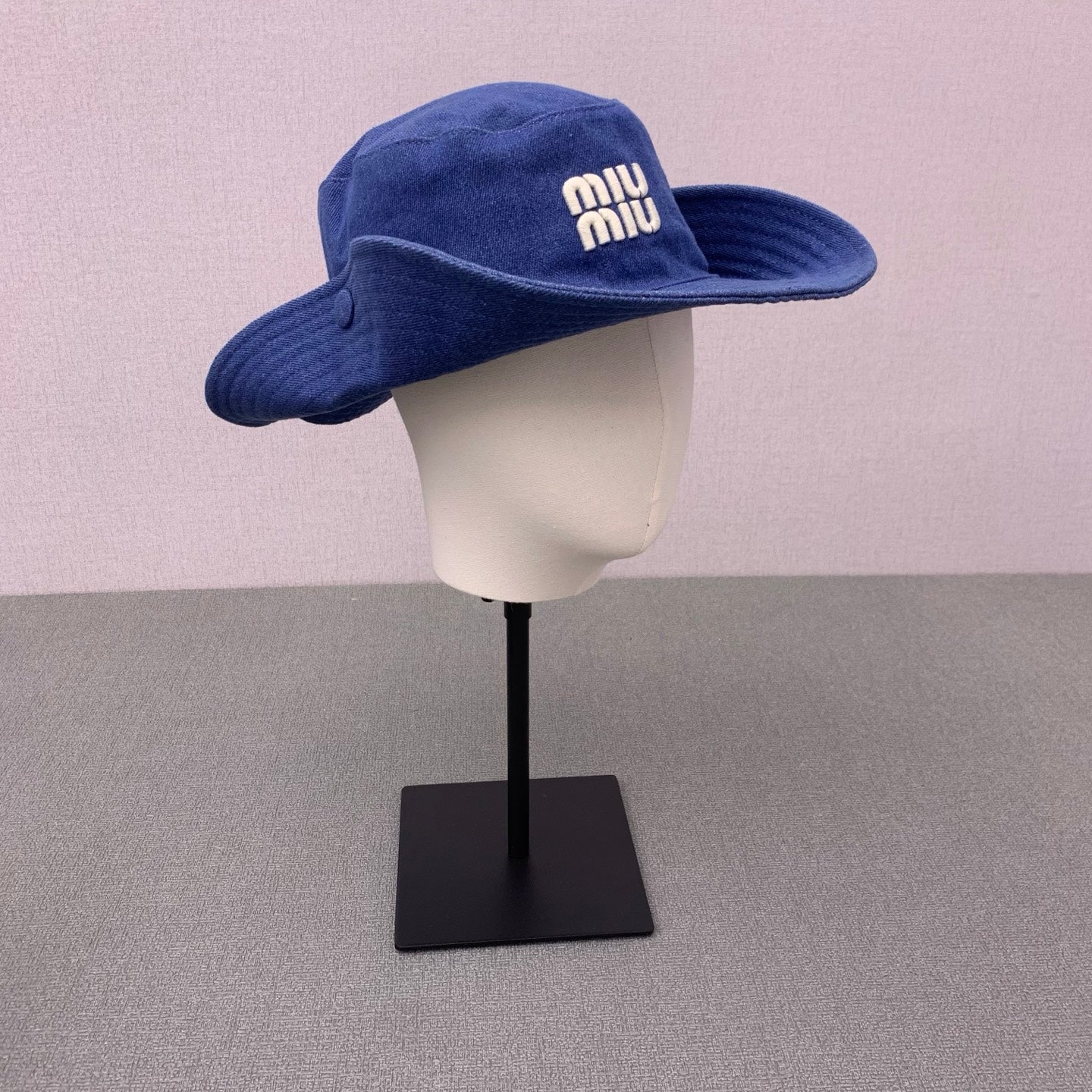 M1Z45A560 Popular hats