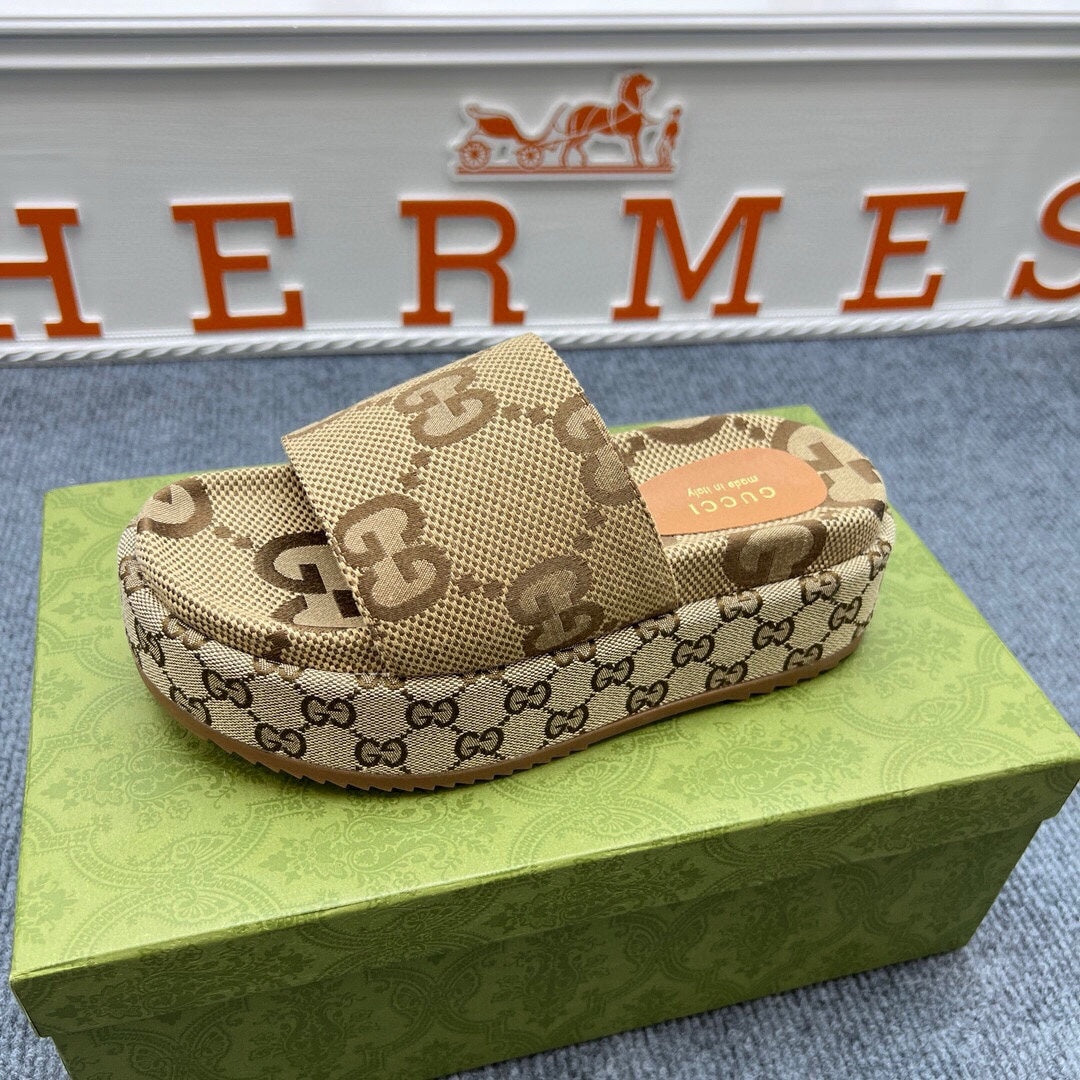 Z5ZB122 Popular slippers  Sole thickness 5.5cm