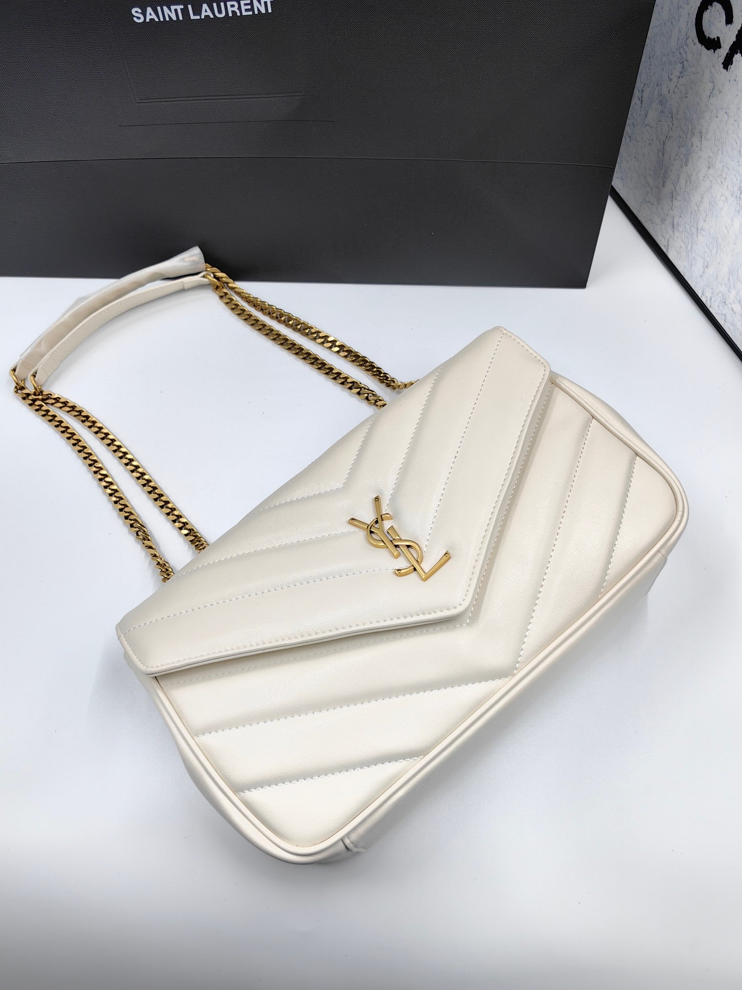 B1N165SL108 Popular leather bag