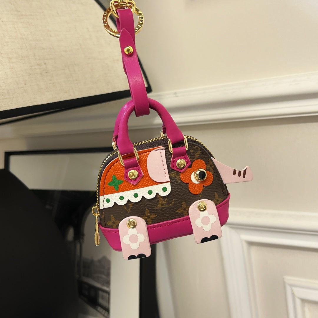 A1Z105E8 Popular bag 's charms accessories
