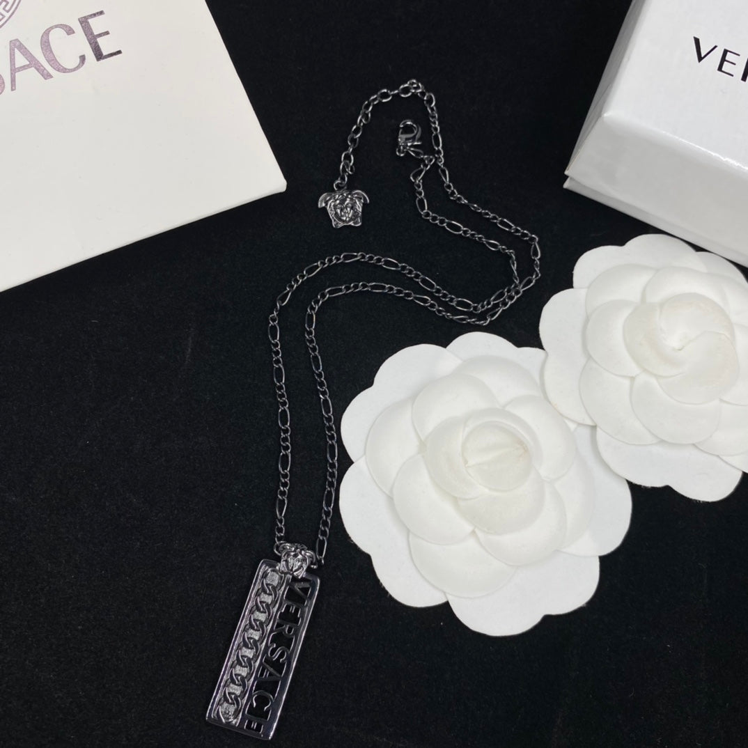 X1R75V100X Popular   Necklace. Earrings
