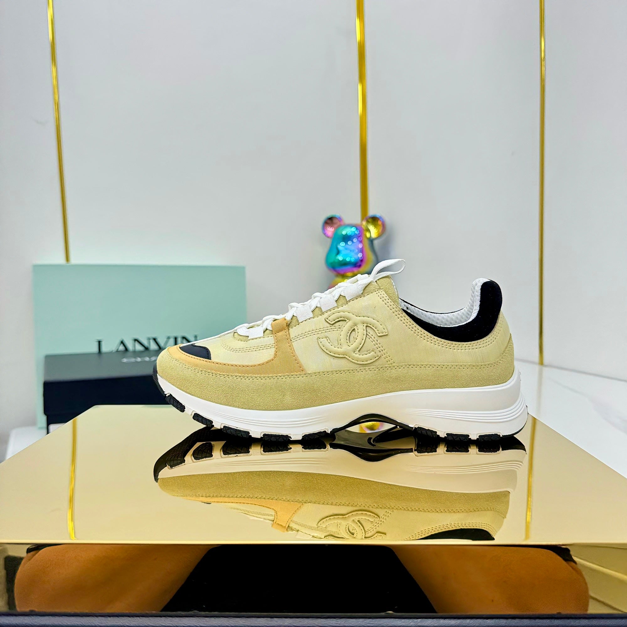 Z2R85C7  Popular high quality shoes