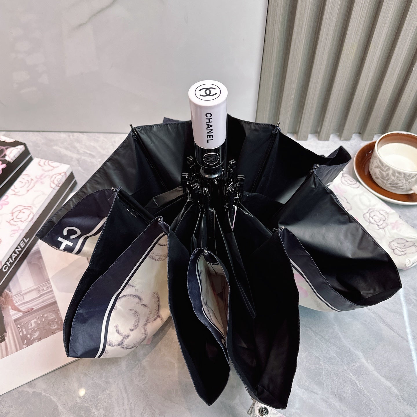 J1R85C40 Popular UV resistant umbrella