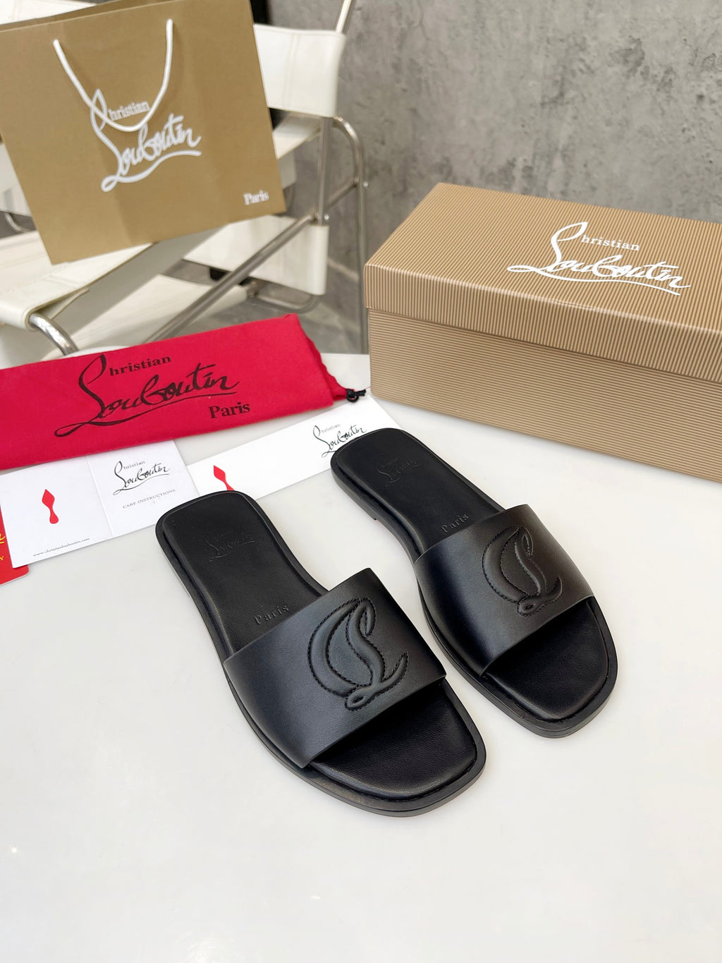 Z2XA32 Popular leather Slippers