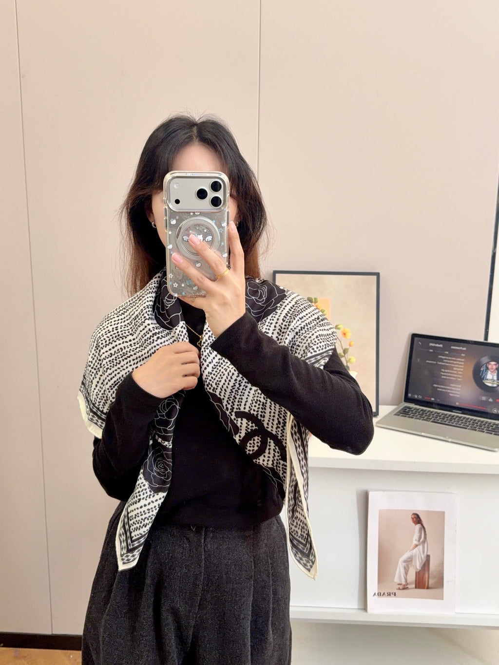 W1N36C28 Popular Silk Scarve