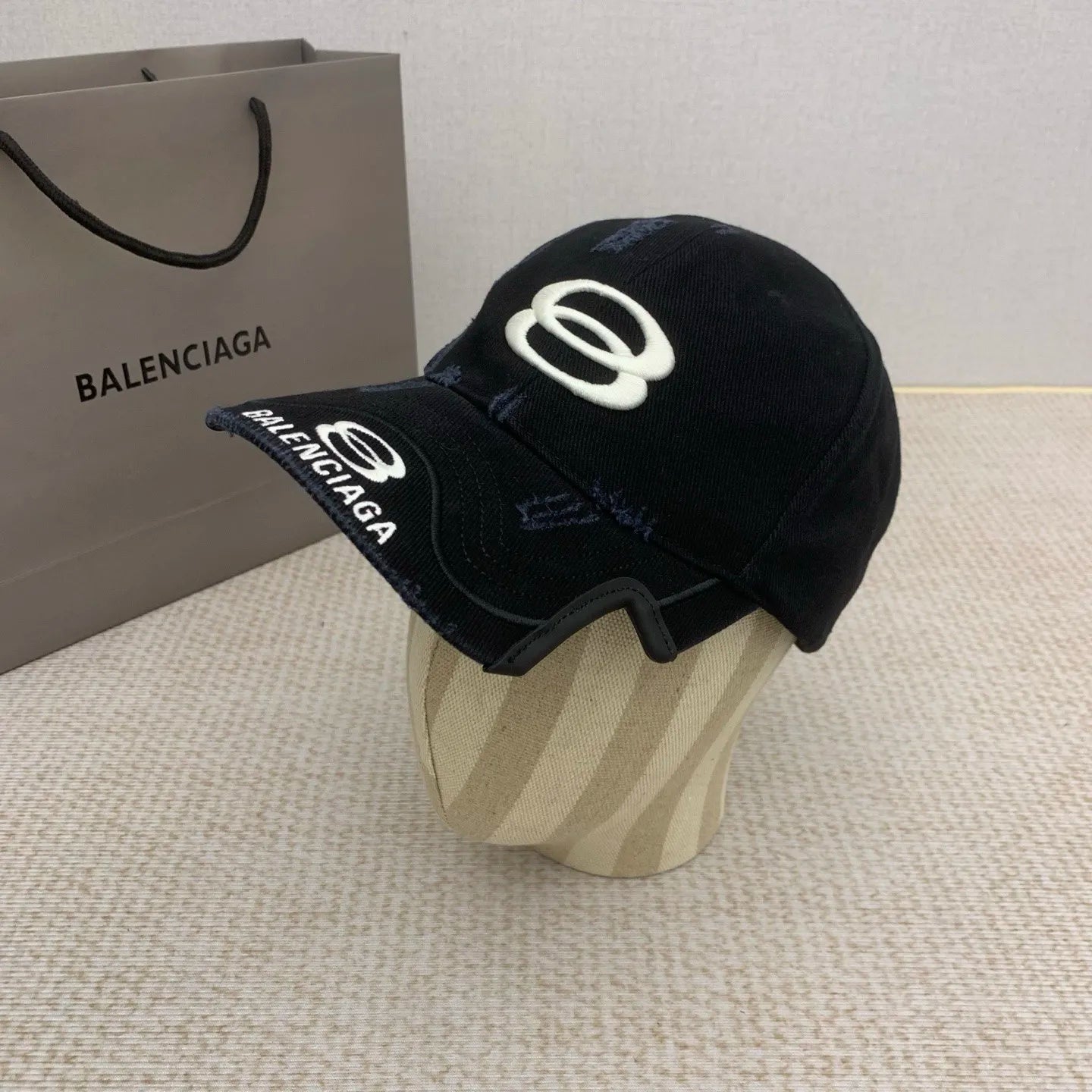 M1N65J8 Popular  hats