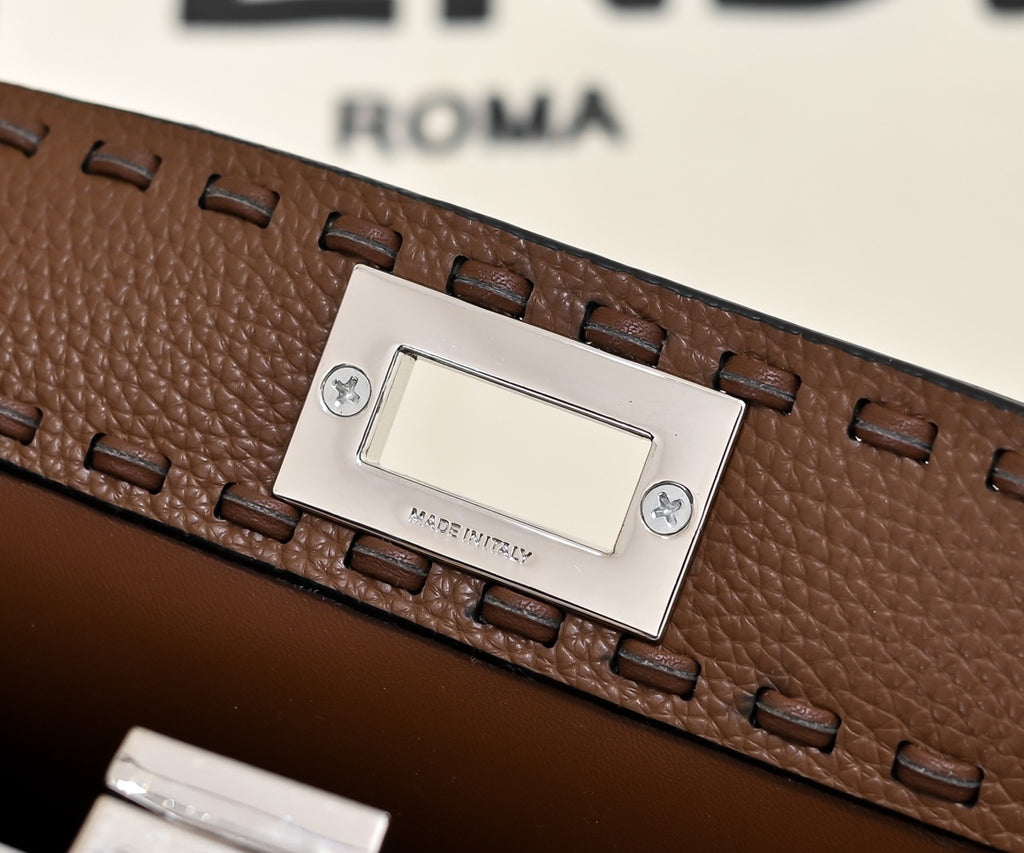 B1R115F136 Popular leather bag