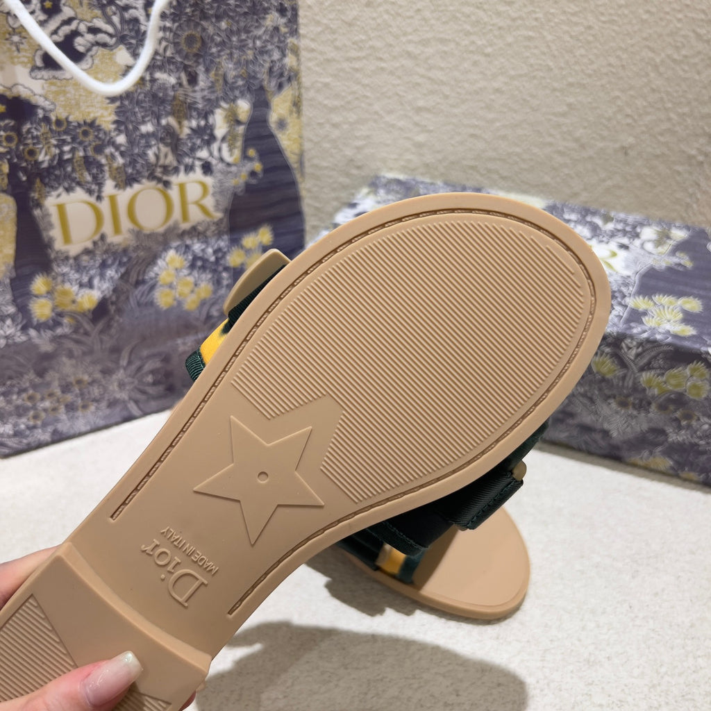 Z1ZD18 Popular slippers